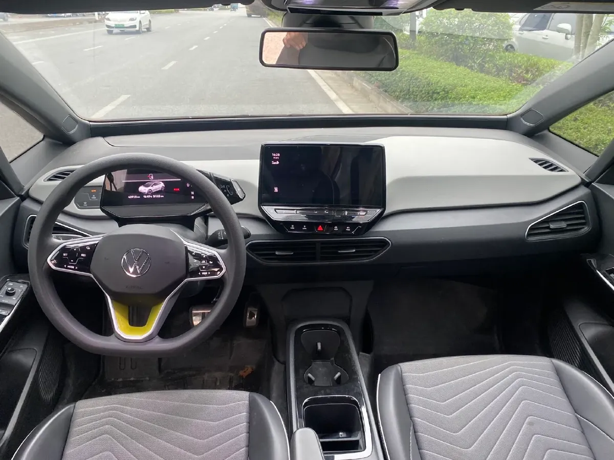 2023 Volkswagen ID.3 BEV 52.8KWH,autocango,china used car exporter,china ev exporter,chinese used car exporter,chinese used ev exporter