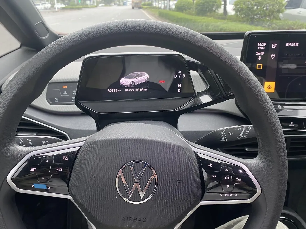 2023 Volkswagen ID.3 BEV 52.8KWH,autocango,china used car exporter,china ev exporter,chinese used car exporter,chinese used ev exporter