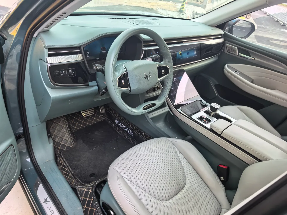 2023 ARCFOX αT BEV,autocango,china used car exporter,china ev exporter,chinese used car exporter,chinese used ev exporter