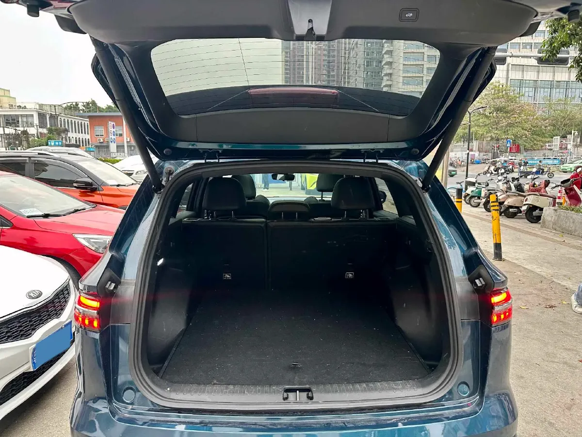 2021 Geely Monjaro 2.0T 218HP L4 7DCT,autocango,china used car exporter,china ev exporter,chinese used car exporter,chinese used ev exporter