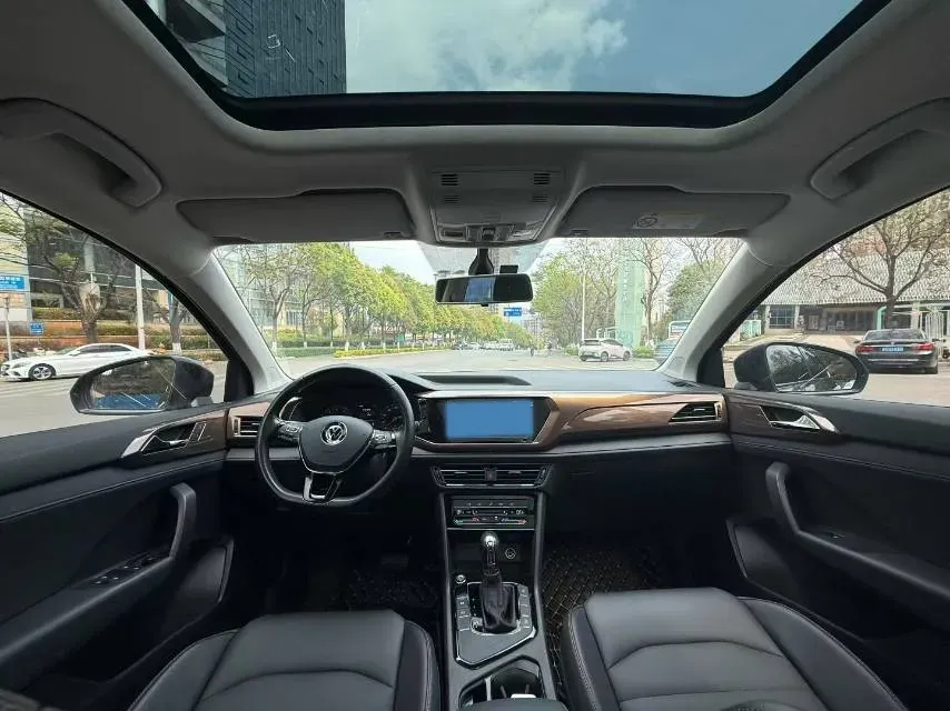 2021 Volkswagen Tharu 1.4T 150HP L4 7DCT,autocango,china used car exporter,china ev exporter,chinese used car exporter,chinese used ev exporter