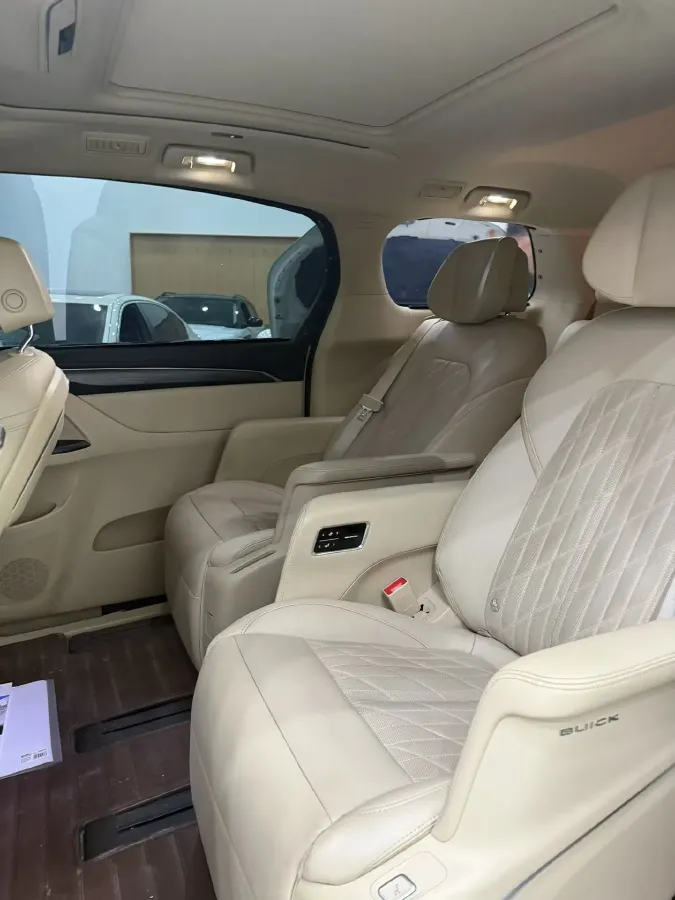 2022 Buick GL8 2.0T 237HP L4 9AT,autocango,china used car exporter,china ev exporter,chinese used car exporter,chinese used ev exporter