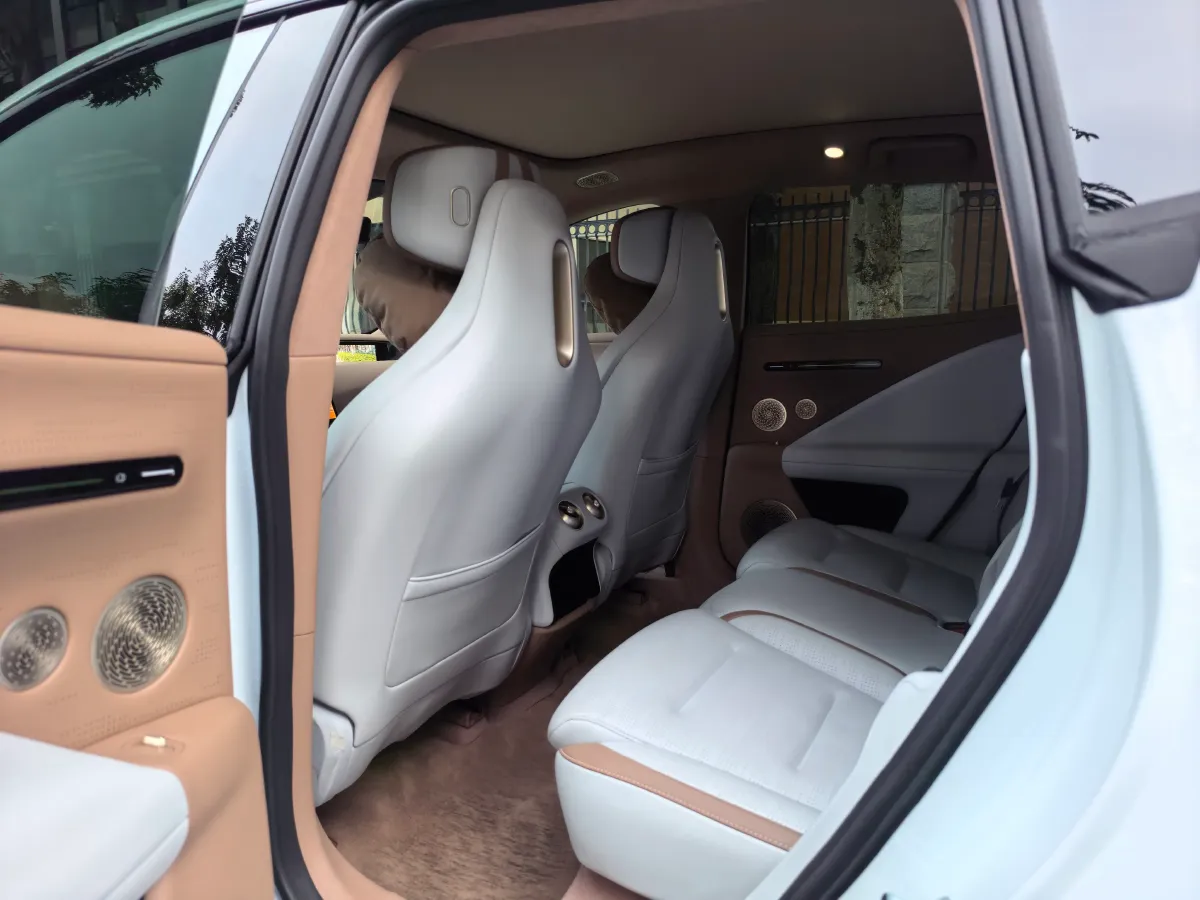 2024 Avatr 07 1.5T 156HP L4 REEV 39.05KWH,autocango,china used car exporter,china ev exporter,chinese used car exporter,chinese used ev exporter