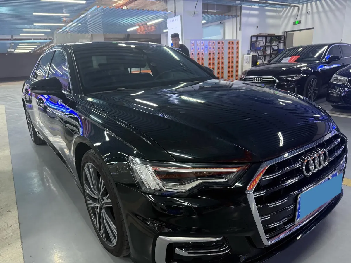 2024 Audi A6L 2.0T 190HP L4 7DCT,autocango,china used car exporter,china ev exporter,chinese used car exporter,chinese used ev exporter