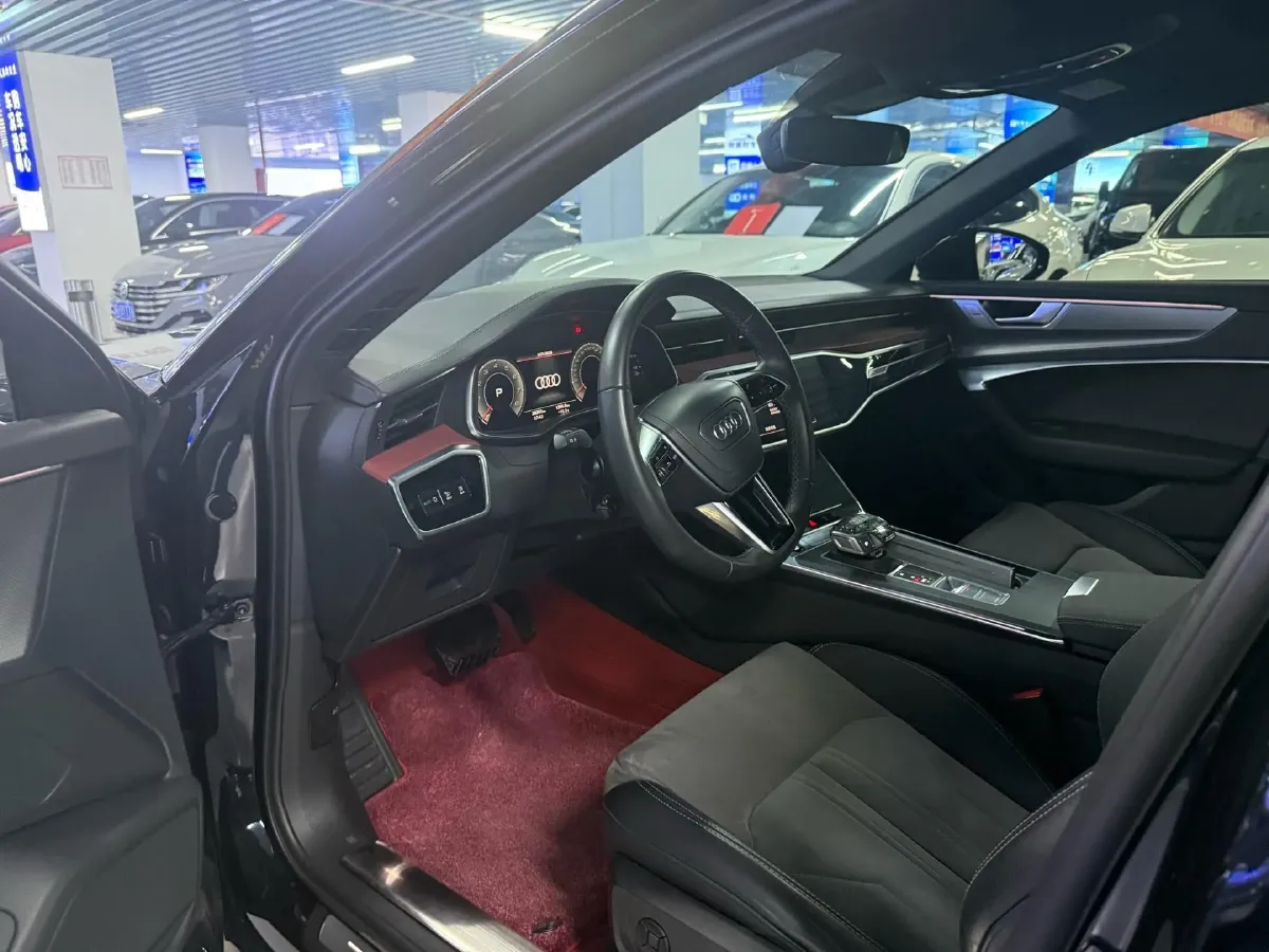 2024 Audi A6L 2.0T 190HP L4 7DCT,autocango,china used car exporter,china ev exporter,chinese used car exporter,chinese used ev exporter