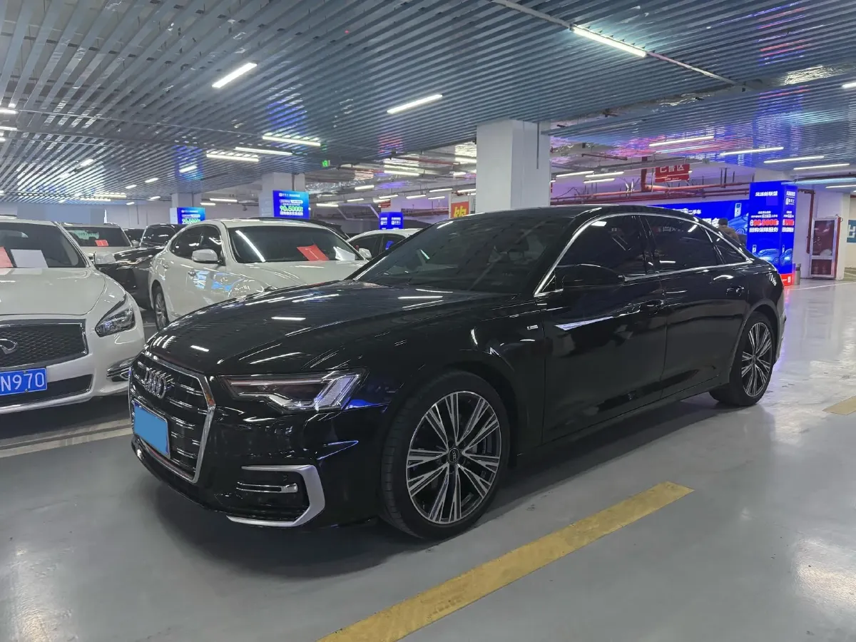2024 Audi A6L 2.0T 190HP L4 7DCT,autocango,china used car exporter,china ev exporter,chinese used car exporter,chinese used ev exporter