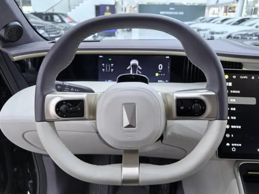 2025 Avatr 11 BEV,autocango,china used car exporter,china ev exporter,chinese used car exporter,chinese used ev exporter