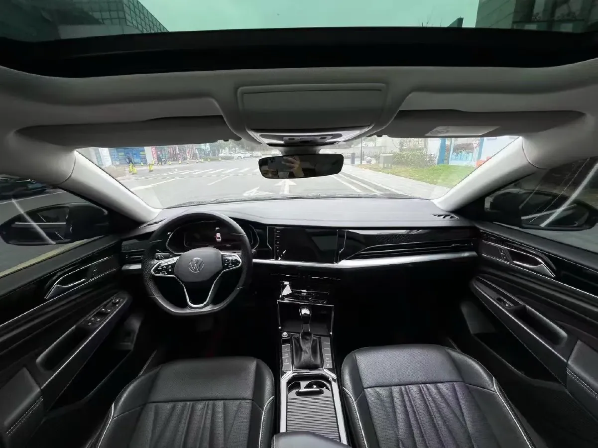 2023 Volkswagen Passat 2.0T 186HP L4 7DCT,autocango,china used car exporter,china ev exporter,chinese used car exporter,chinese used ev exporter