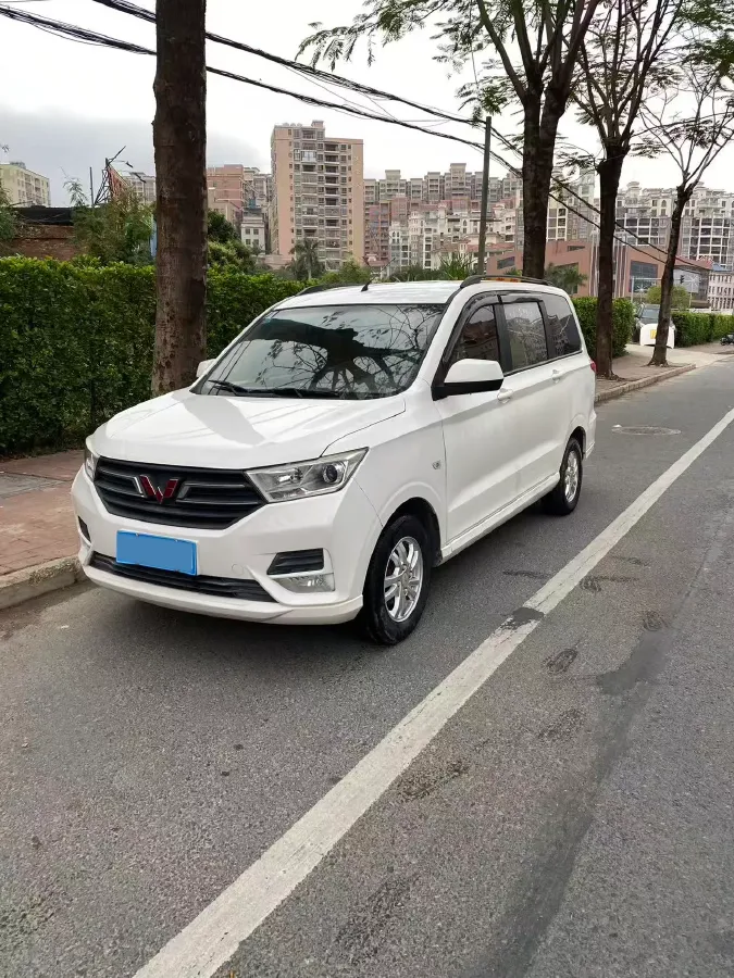 2018 WuLing HongGuang 1.5L 105HP L4 5MT,autocango,china used car exporter,china ev exporter,chinese used car exporter,chinese used ev exporter