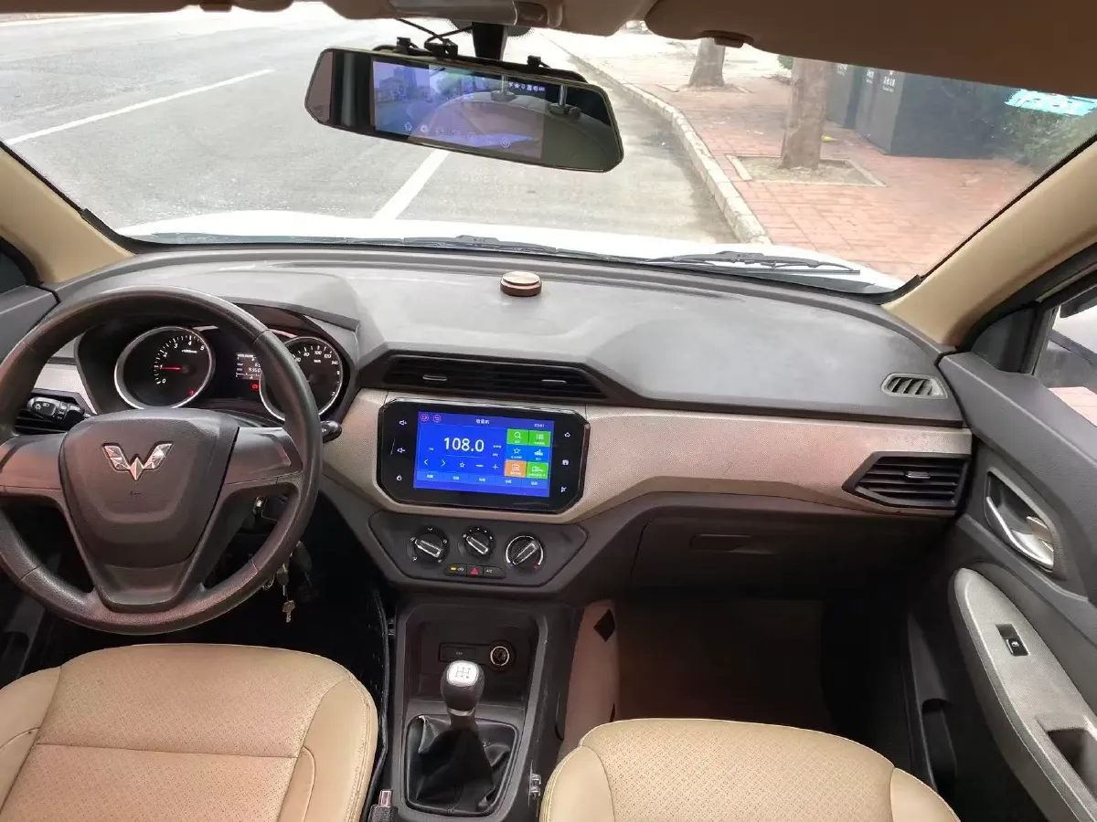 2018 WuLing HongGuang 1.5L 105HP L4 5MT,autocango,china used car exporter,china ev exporter,chinese used car exporter,chinese used ev exporter