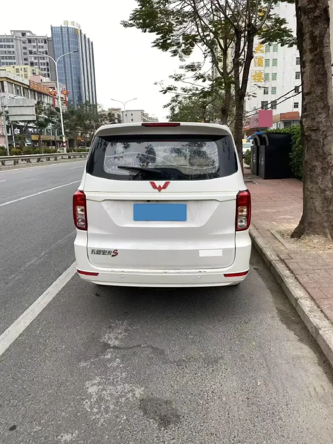 2018 WuLing HongGuang 1.5L 105HP L4 5MT,autocango,china used car exporter,china ev exporter,chinese used car exporter,chinese used ev exporter