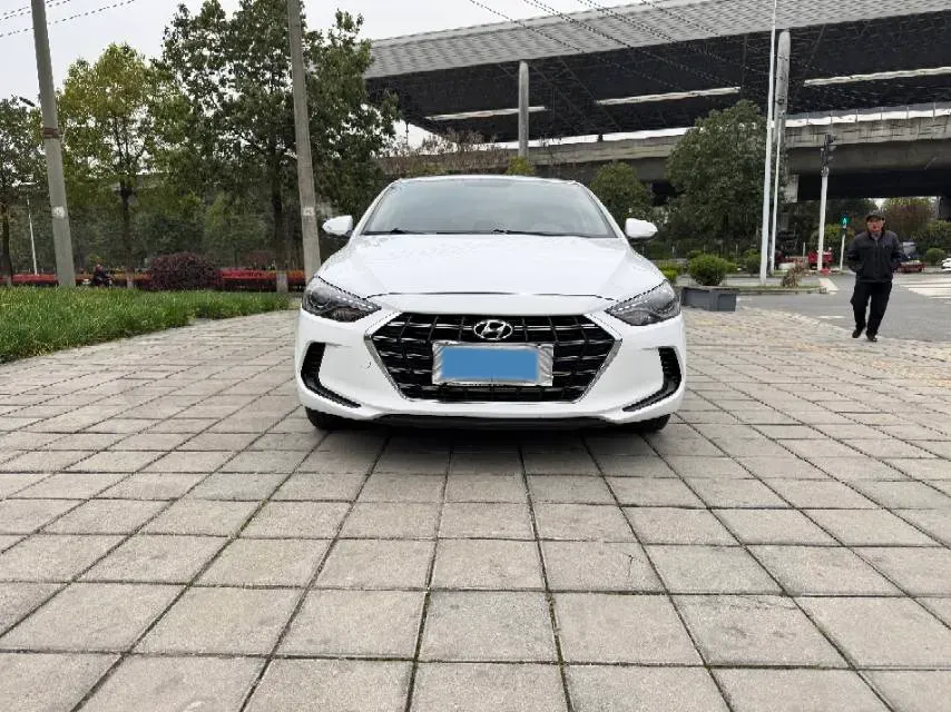 2020 Hyundai Elantra 1.5L 115HP L4 CVT,autocango,china used car exporter,china ev exporter,chinese used car exporter,chinese used ev exporter