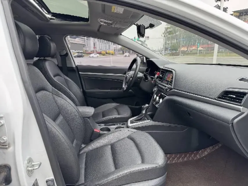 2020 Hyundai Elantra 1.5L 115HP L4 CVT,autocango,china used car exporter,china ev exporter,chinese used car exporter,chinese used ev exporter