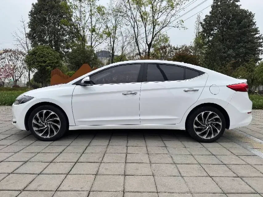 2020 Hyundai Elantra 1.5L 115HP L4 CVT,autocango,china used car exporter,china ev exporter,chinese used car exporter,chinese used ev exporter