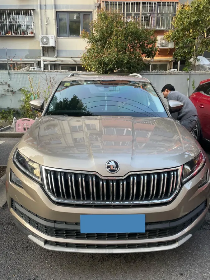 2018 Skoda Kodiak 2.0T 186HP L4 7DCT,autocango,china used car exporter,china ev exporter,chinese used car exporter,chinese used ev exporter