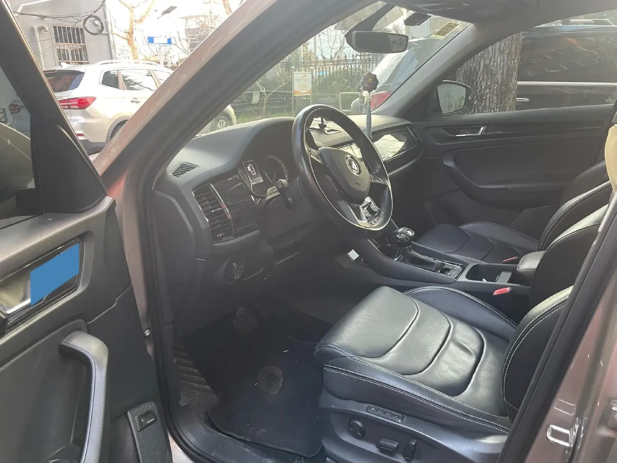 2018 Skoda Kodiak 2.0T 186HP L4 7DCT,autocango,china used car exporter,china ev exporter,chinese used car exporter,chinese used ev exporter