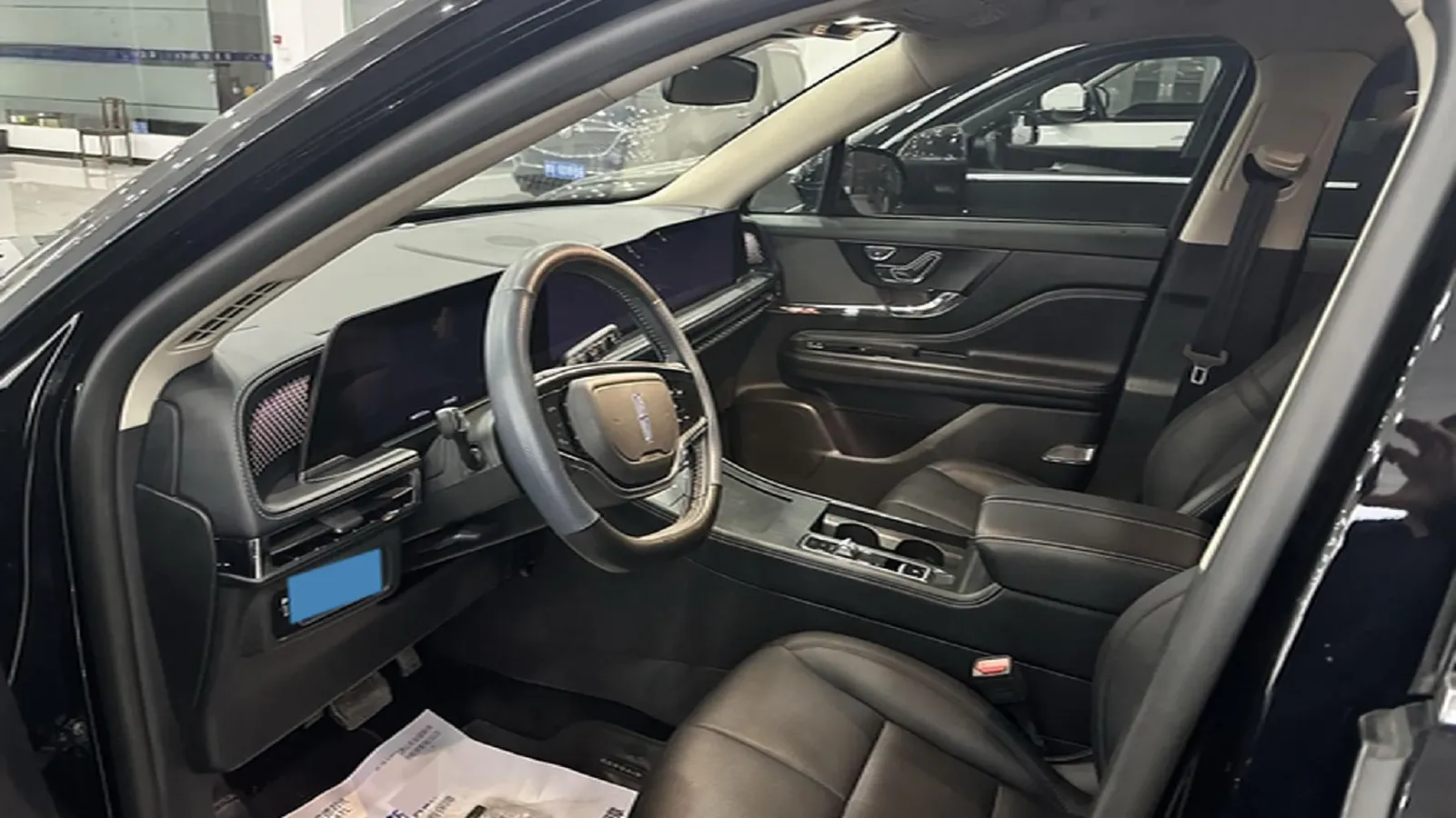 2024 Lincoln Corsair 2.0T 261HP L4 8AT,autocango,china used car exporter,china ev exporter,chinese used car exporter,chinese used ev exporter