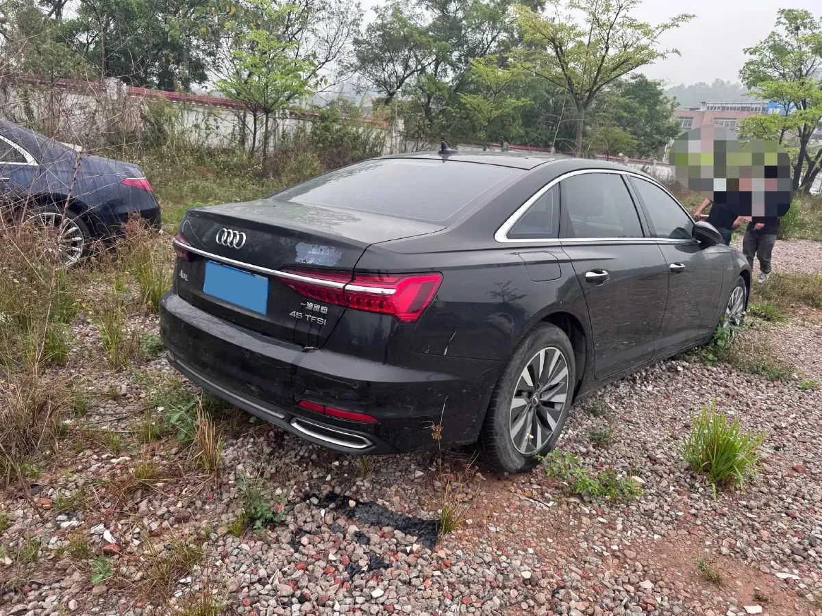 2019 Mercedes-Benz E Class 1.5T 184HP L4 9AT,autocango,china used car exporter,china ev exporter,chinese used car exporter,chinese used ev exporter