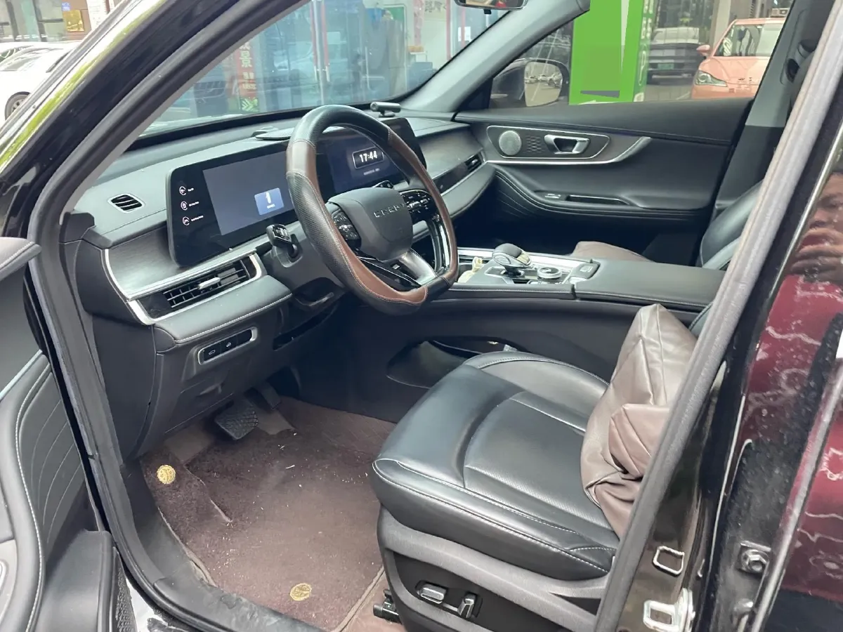 2024 Chery Tiggo 8 PRO 1.6T 197HP L4 7DCT,autocango,china used car exporter,china ev exporter,chinese used car exporter,chinese used ev exporter