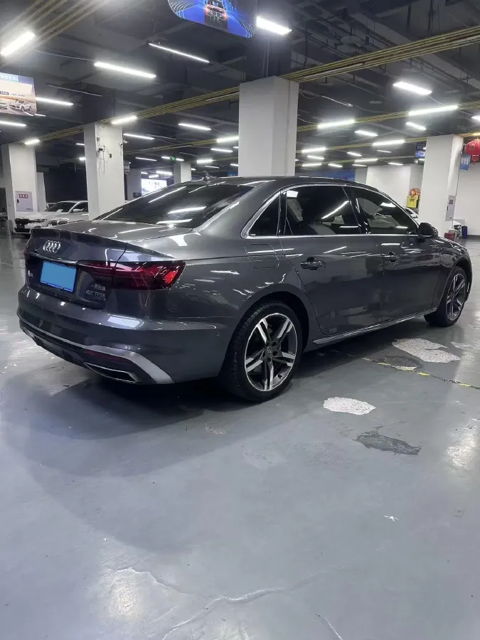 2020 Audi A4L 2.0T 190HP L4 7DCT,autocango,china used car exporter,china ev exporter,chinese used car exporter,chinese used ev exporter