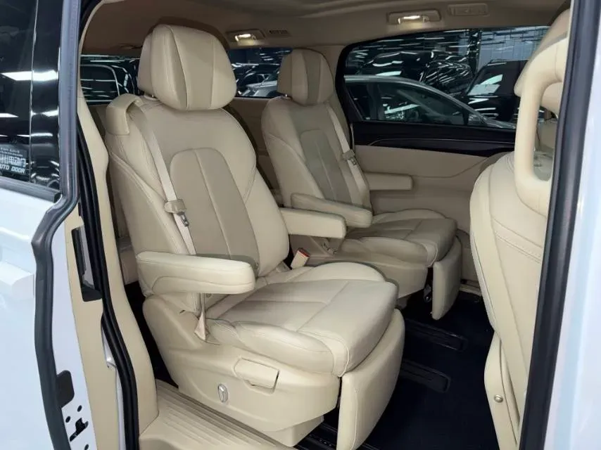 2022 Buick GL8 2.0T 237HP L4 9AT,autocango,china used car exporter,china ev exporter,chinese used car exporter,chinese used ev exporter