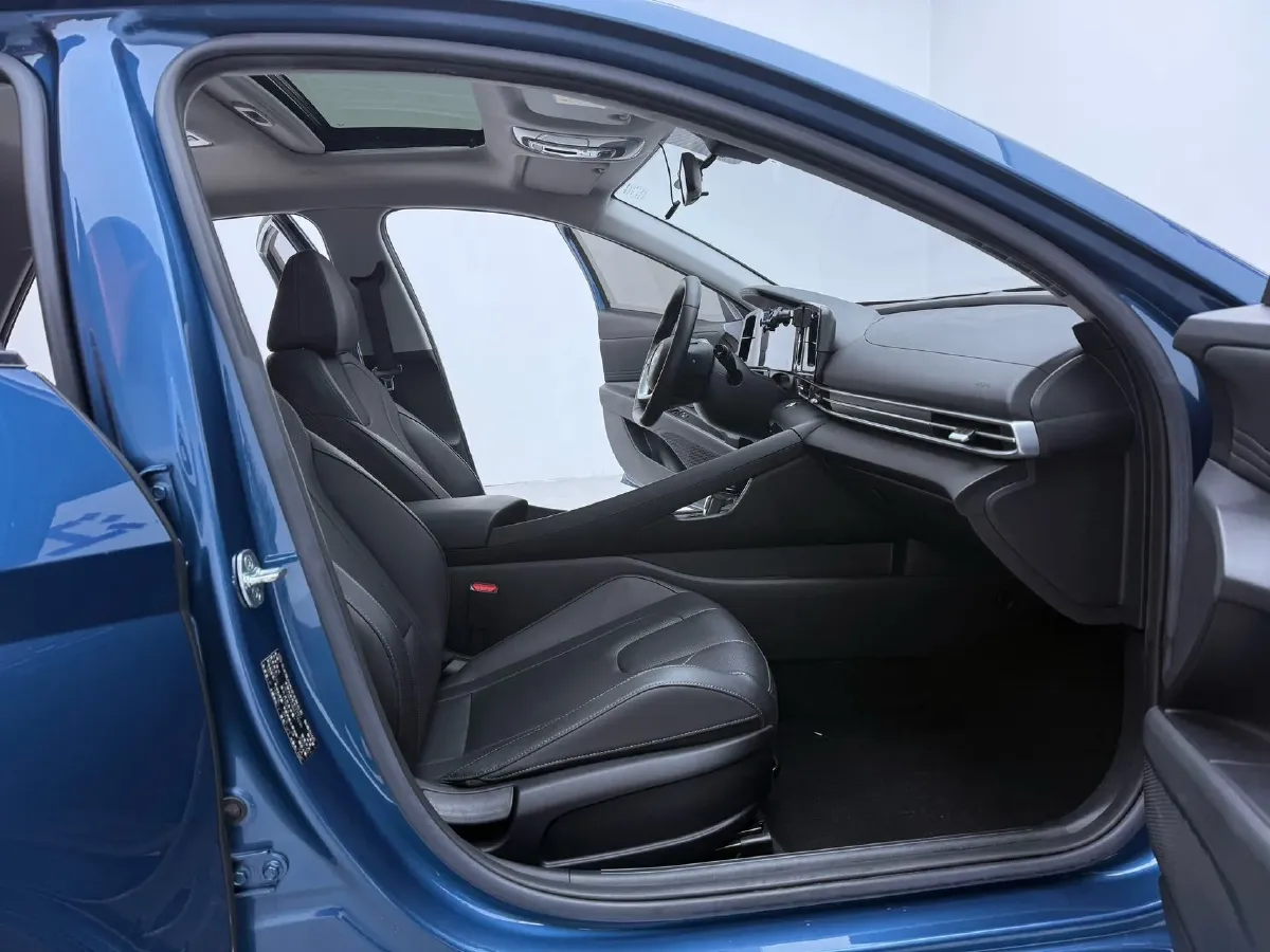 2021 Hyundai Elantra 1.5L 115HP L4 CVT,autocango,china used car exporter,china ev exporter,chinese used car exporter,chinese used ev exporter