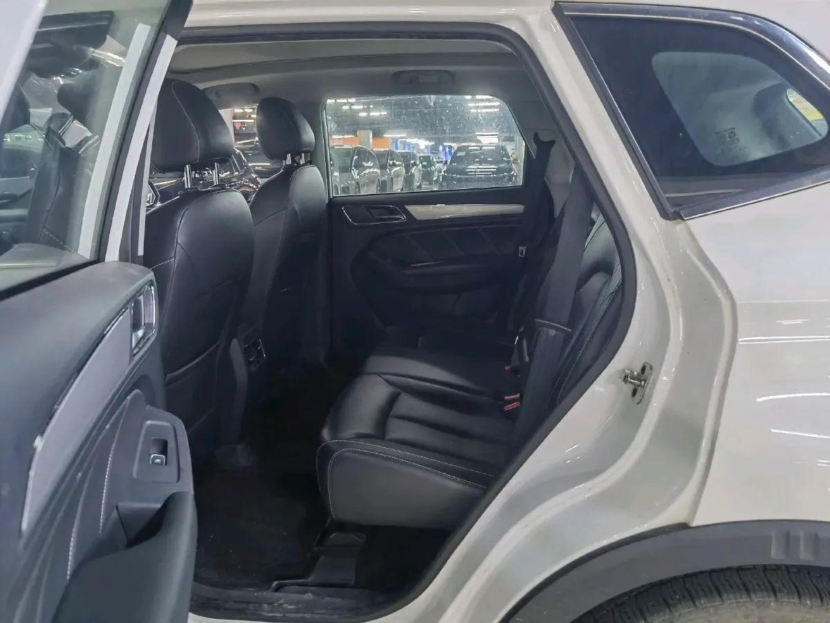 2019 Roewe i6 1.5T 169HP L4 7DCT,autocango,china used car exporter,china ev exporter,chinese used car exporter,chinese used ev exporter