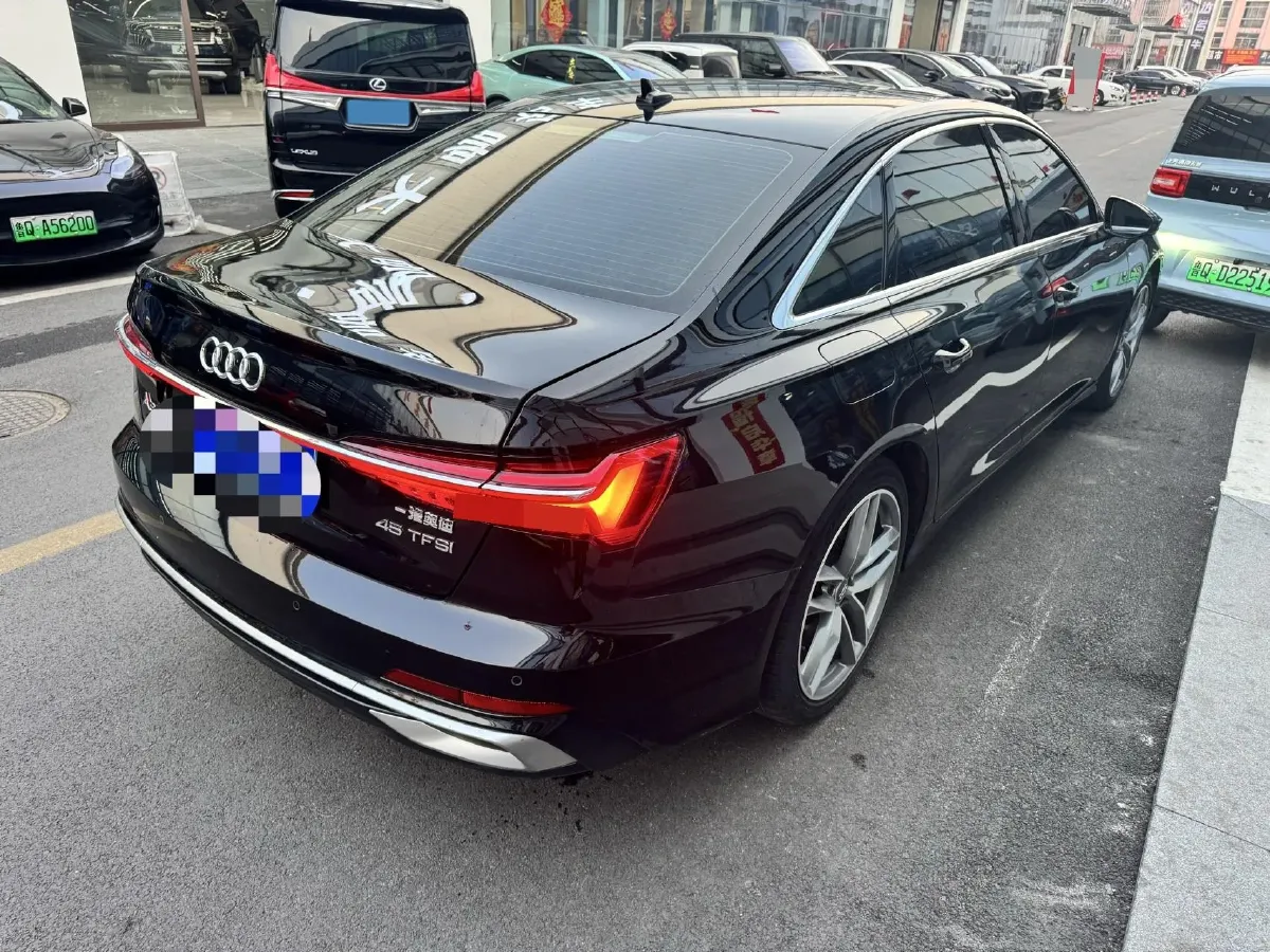 2022 Audi A6L 2.0T 190HP L4 7DCT,autocango,china used car exporter,china ev exporter,chinese used car exporter,chinese used ev exporter