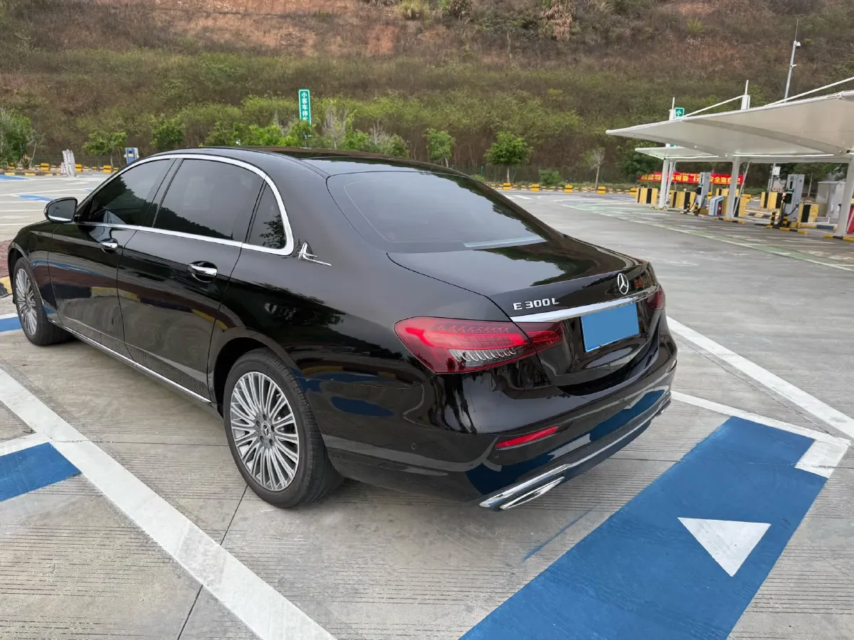 2022 Mercedes-Benz E Class 2.0T 258HP L4 9AT,autocango,china used car exporter,china ev exporter,chinese used car exporter,chinese used ev exporter