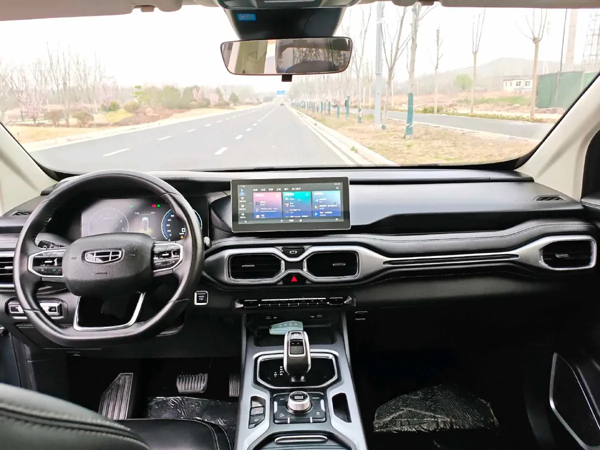 2022 Geely Okavango 1.8T 184HP L4 7DCT,autocango,china used car exporter,china ev exporter,chinese used car exporter,chinese used ev exporter