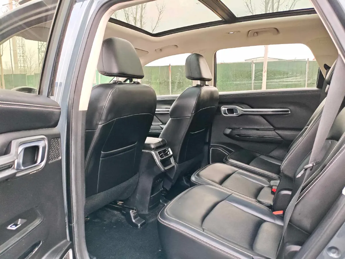 2022 Geely Okavango 1.8T 184HP L4 7DCT,autocango,china used car exporter,china ev exporter,chinese used car exporter,chinese used ev exporter