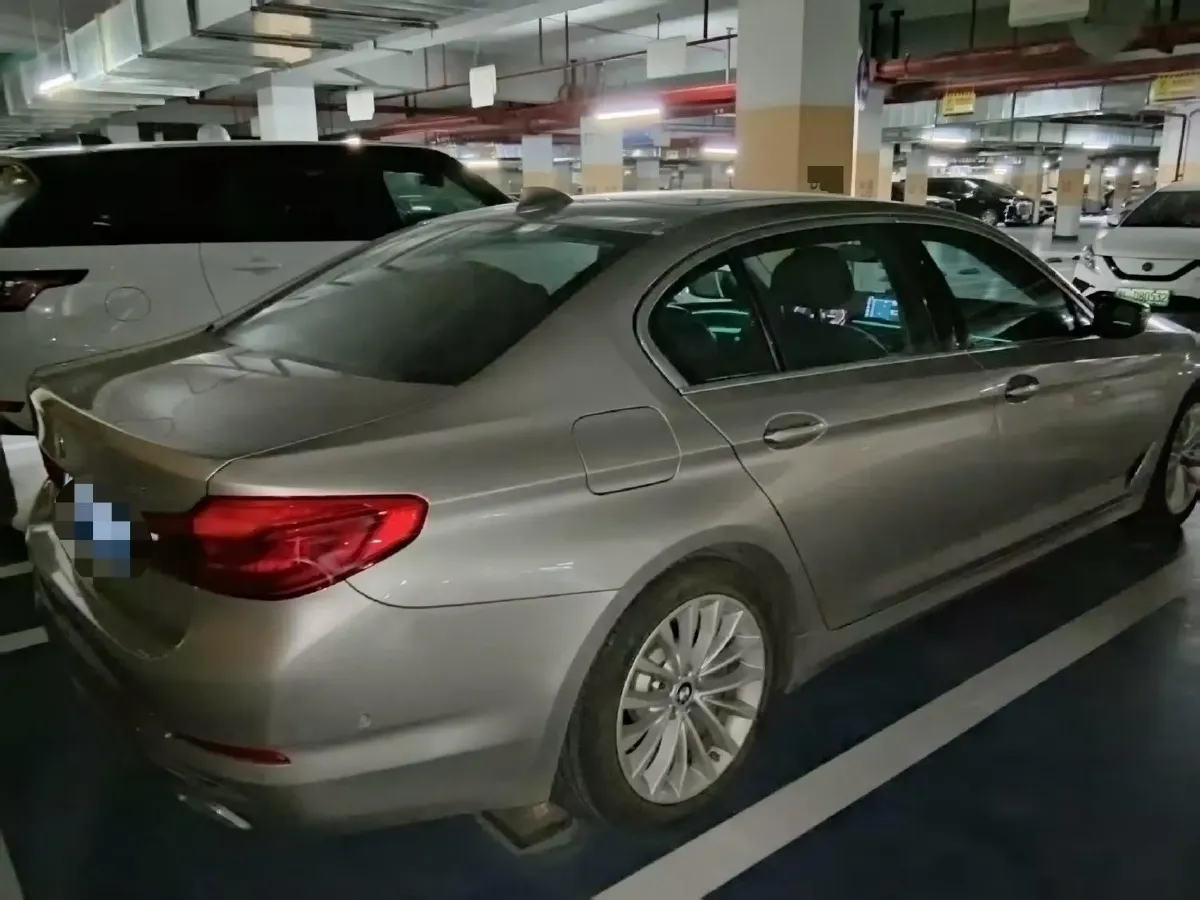 2020 BMW 5 Series 2.0T 252HP L4 8AT,autocango,china used car exporter,china ev exporter,chinese used car exporter,chinese used ev exporter