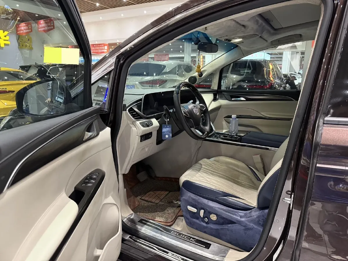 2020 Buick GL8 2.0T 237HP L4 9AT,autocango,china used car exporter,china ev exporter,chinese used car exporter,chinese used ev exporter