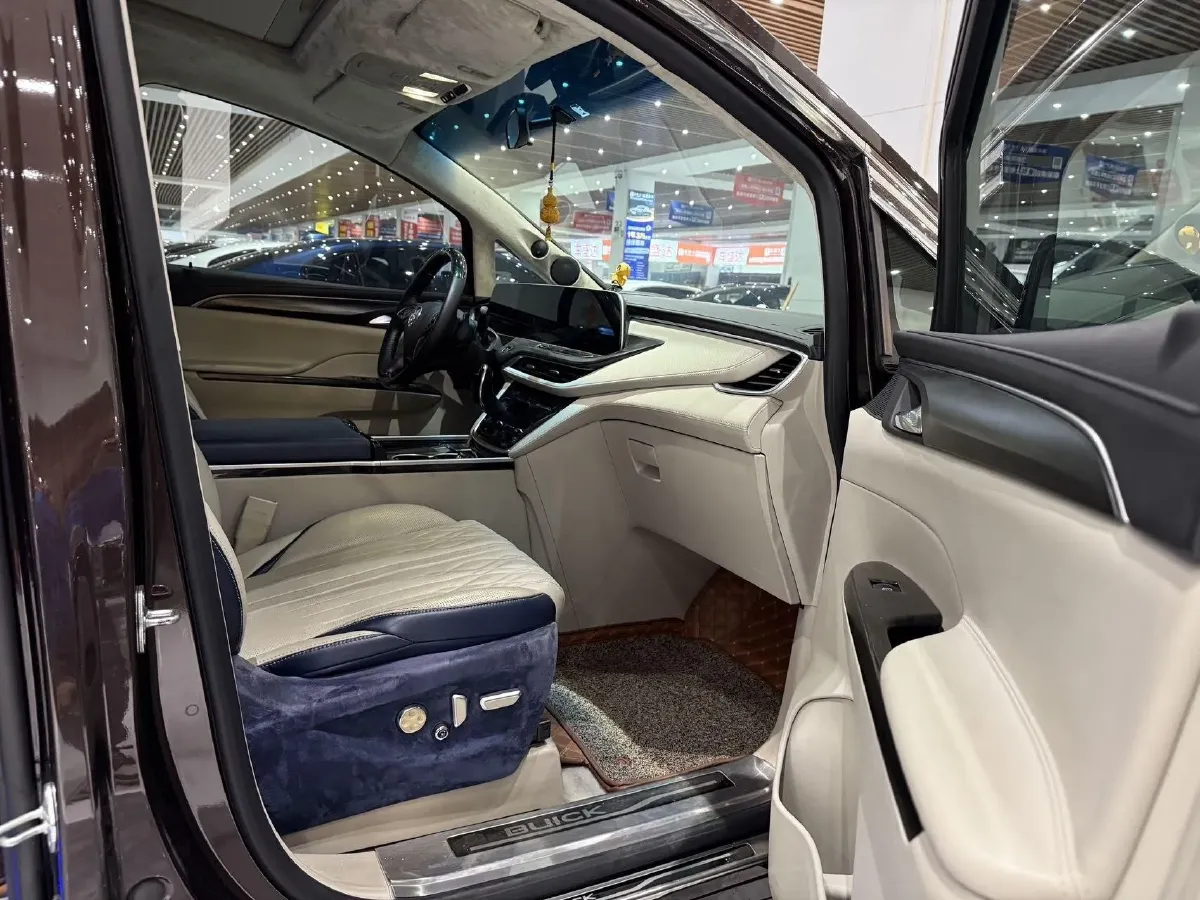 2020 Buick GL8 2.0T 237HP L4 9AT,autocango,china used car exporter,china ev exporter,chinese used car exporter,chinese used ev exporter