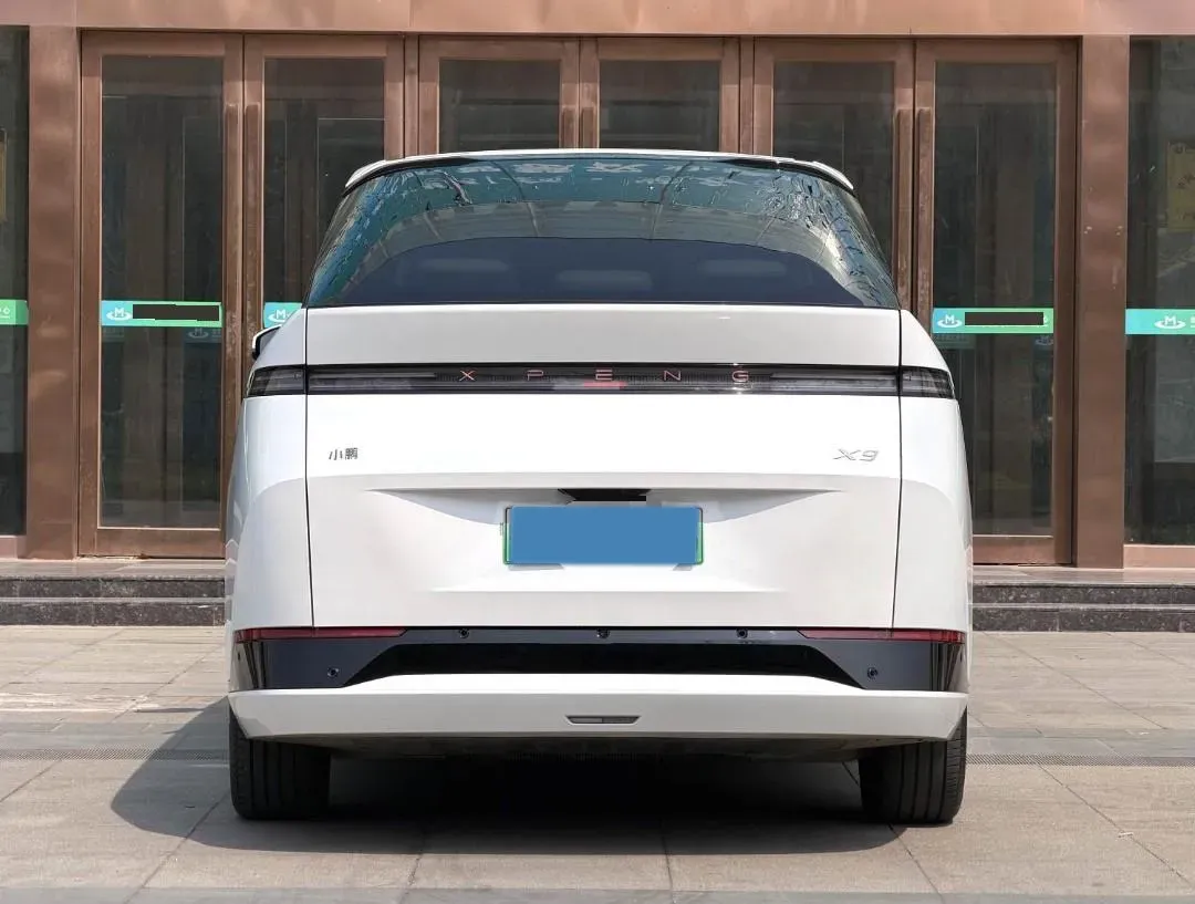 2025 Xpeng X9 BEV,autocango,china used car exporter,china ev exporter,chinese used car exporter,chinese used ev exporter