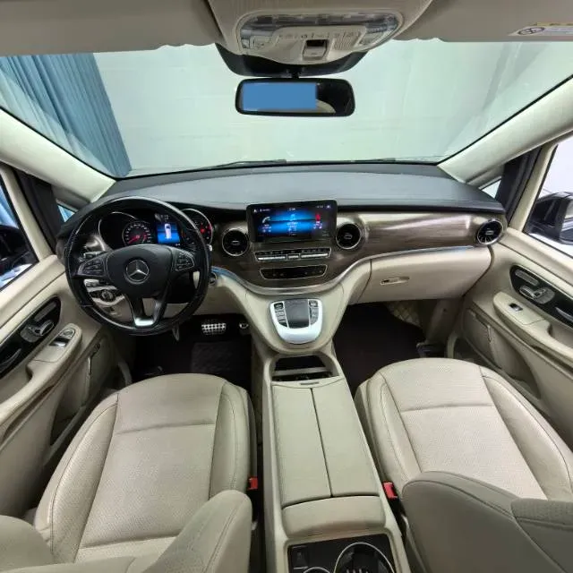 2021 Mercedes-Benz V Class 2.0T 211HP L4 9AT,autocango,china used car exporter,china ev exporter,chinese used car exporter,chinese used ev exporter