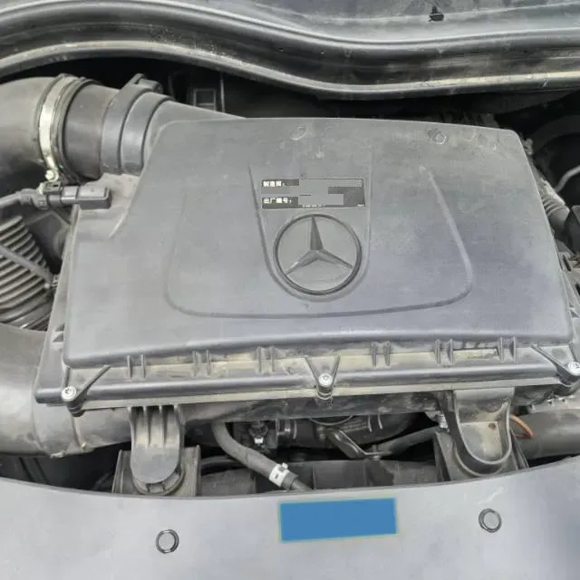 2021 Mercedes-Benz V Class 2.0T 211HP L4 9AT,autocango,china used car exporter,china ev exporter,chinese used car exporter,chinese used ev exporter