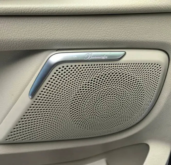 2021 Mercedes-Benz V Class 2.0T 211HP L4 9AT,autocango,china used car exporter,china ev exporter,chinese used car exporter,chinese used ev exporter