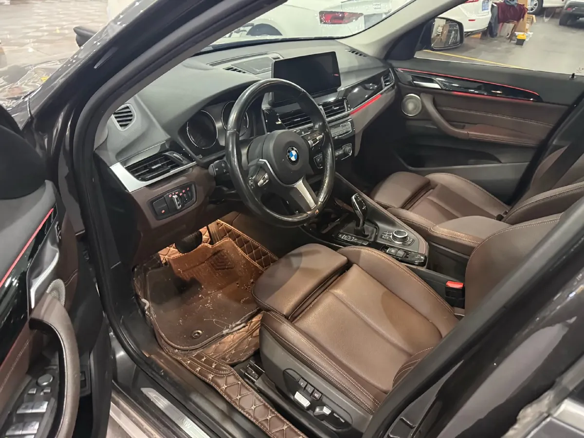 2021 BMW X1 1.5T 140HP L3 7DCT,autocango,china used car exporter,china ev exporter,chinese used car exporter,chinese used ev exporter