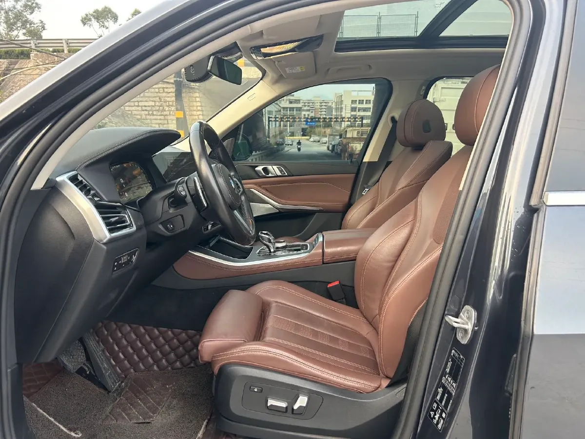 2021 BMW X5 3.0T 340HP L6 8AT,autocango,china used car exporter,china ev exporter,chinese used car exporter,chinese used ev exporter