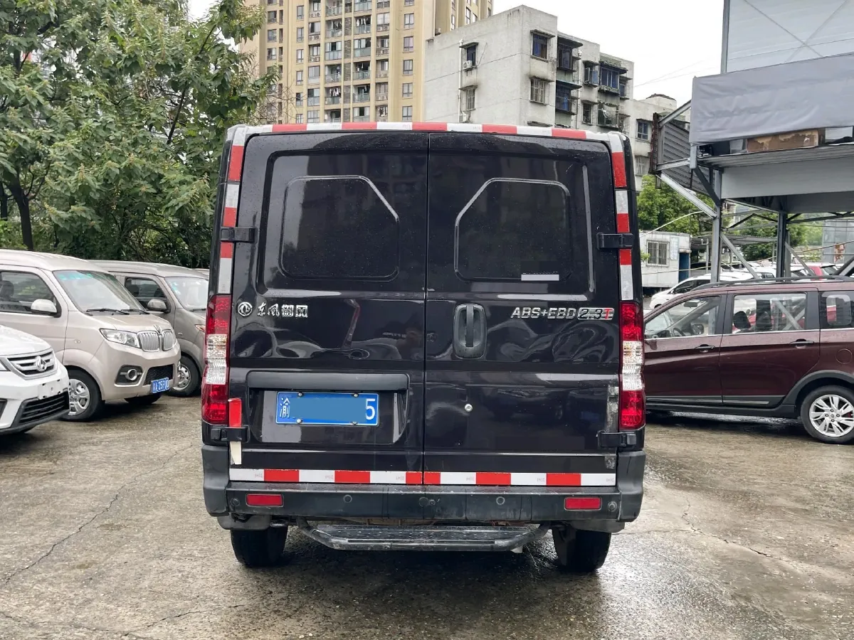 2019 MAXUS XinTu V80 2.5T 136HP L4 6MT,autocango,china used car exporter,china ev exporter,chinese used car exporter,chinese used ev exporter