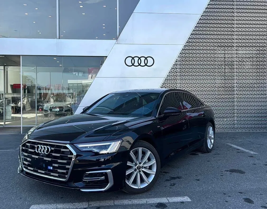 2024 Audi A6L 2.0T 245HP L4 7DCT,autocango,china used car exporter,china ev exporter,chinese used car exporter,chinese used ev exporter