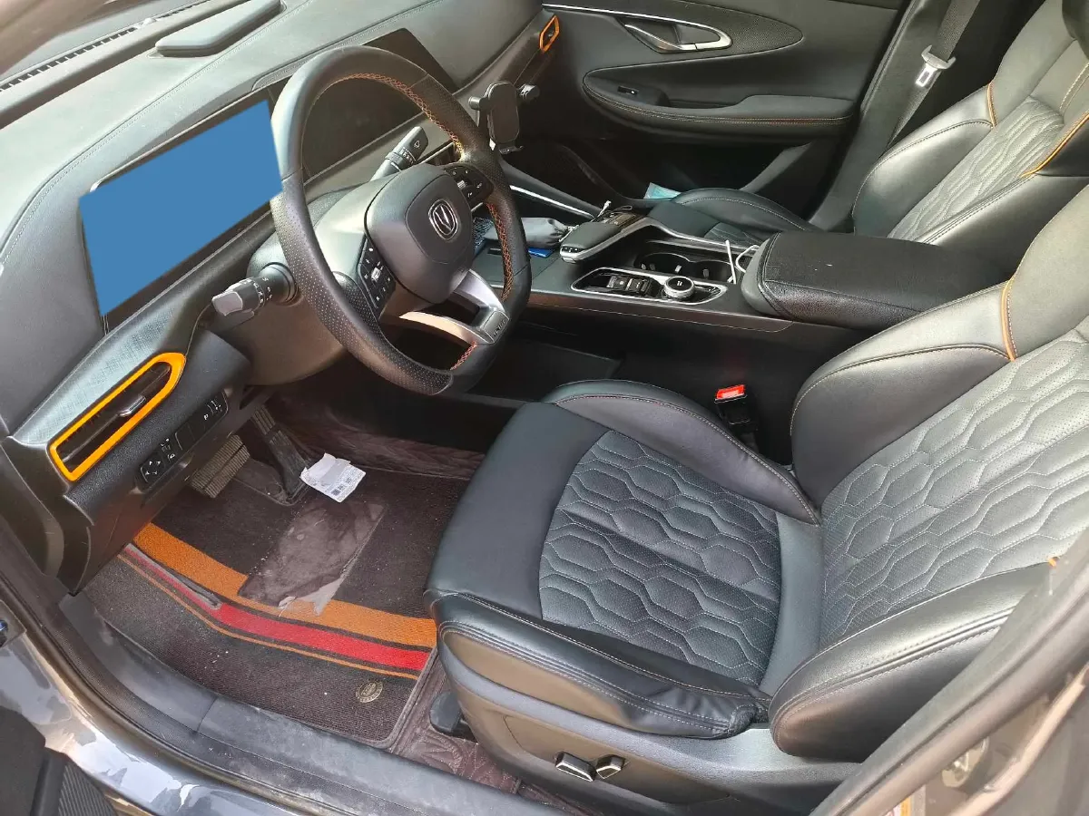 2022 ChangAn UNI-T 1.5T 188HP L4 7DCT,autocango,china used car exporter,china ev exporter,chinese used car exporter,chinese used ev exporter