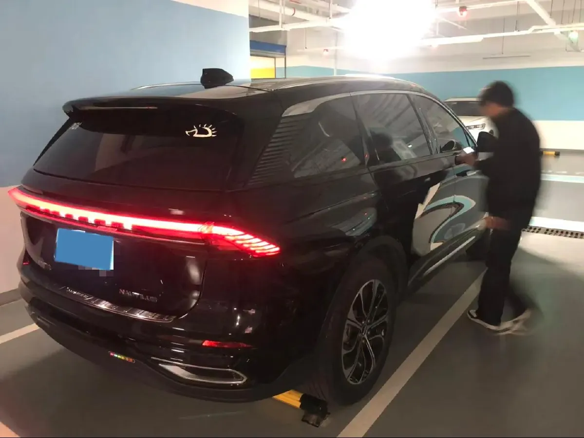 2023 Lincoln Nautilus 2.0T 261HP L4 8AT,autocango,china used car exporter,china ev exporter,chinese used car exporter,chinese used ev exporter