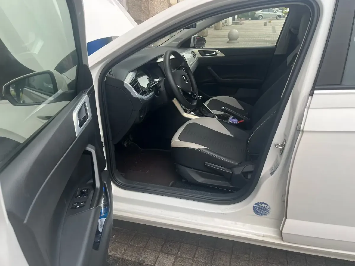 2019 Volkswagen Polo 1.5L 113HP L4 6AT,autocango,china used car exporter,china ev exporter,chinese used car exporter,chinese used ev exporter