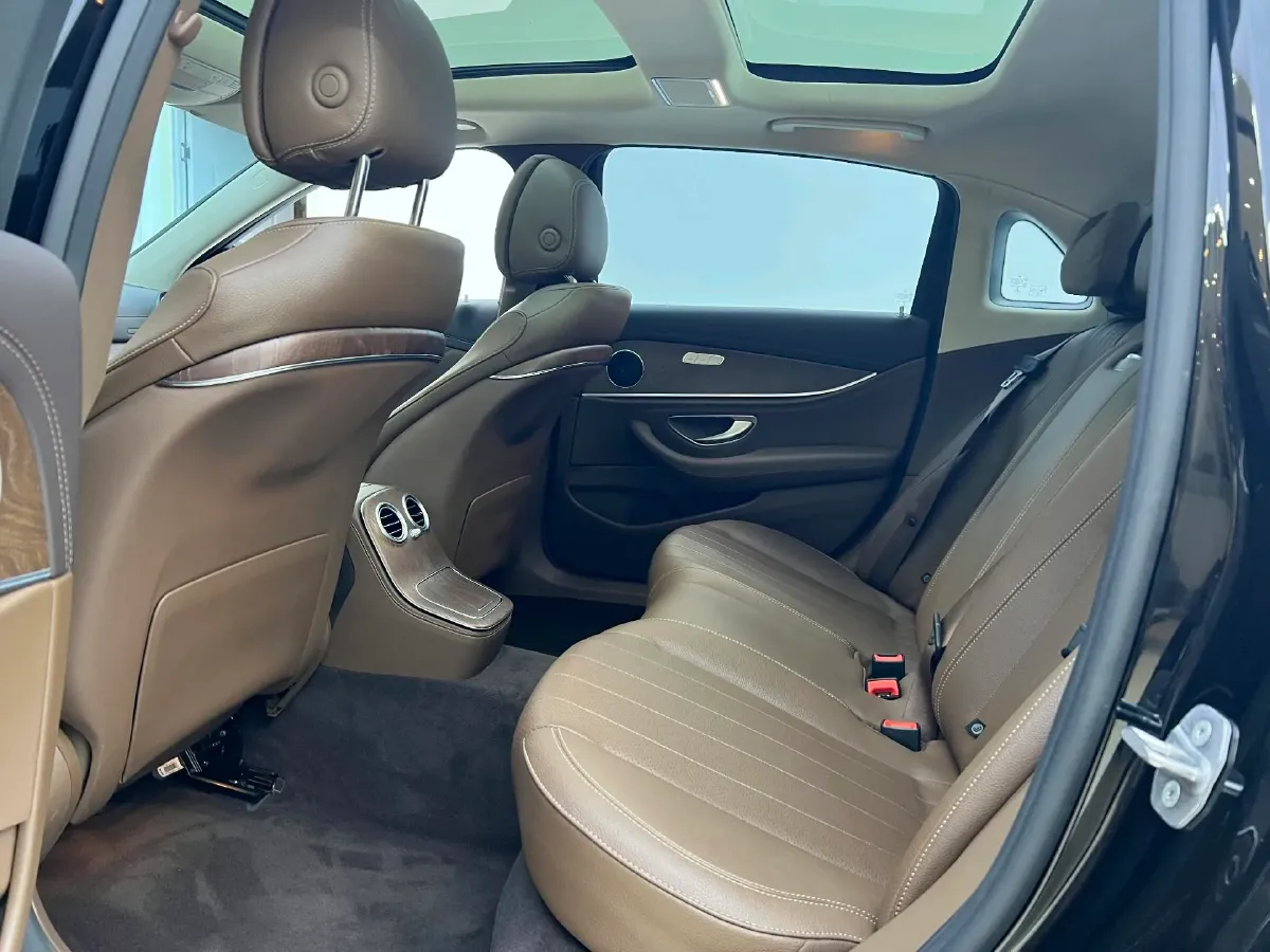 2022 Mercedes-Benz E Class 2.0T 258HP L4 9AT,autocango,china used car exporter,china ev exporter,chinese used car exporter,chinese used ev exporter