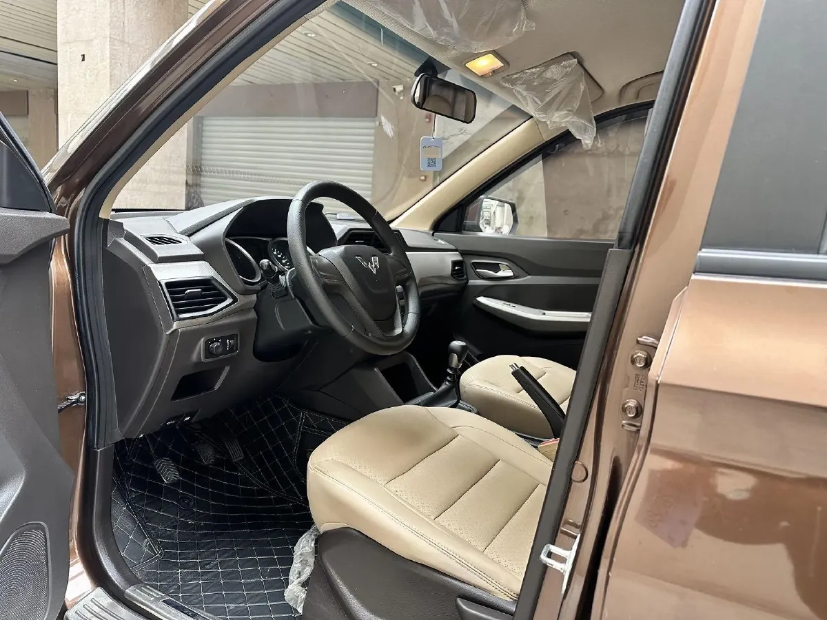 2021 WuLing RongGuang New Truck 1.5L 99HP L4 5MT,autocango,china used car exporter,china ev exporter,chinese used car exporter,chinese used ev exporter
