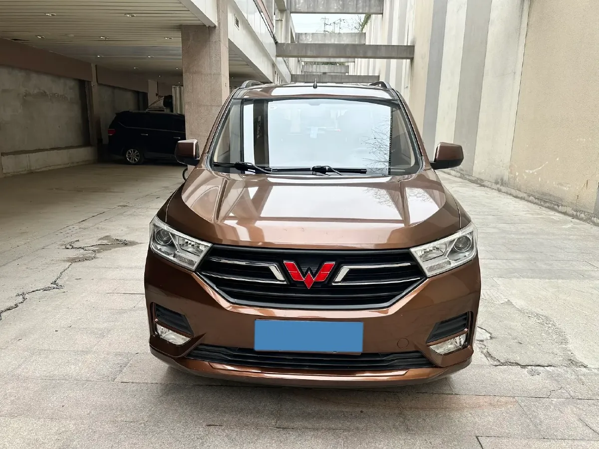 2021 WuLing RongGuang New Truck 1.5L 99HP L4 5MT,autocango,china used car exporter,china ev exporter,chinese used car exporter,chinese used ev exporter