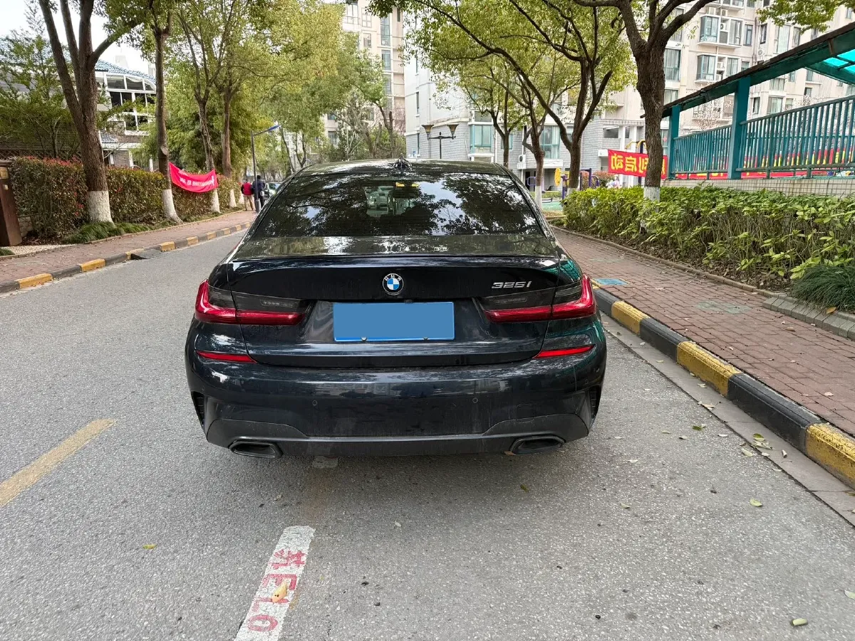 2022 BMW 3 Series 2.0T 184HP L4 8AT,autocango,china used car exporter,china ev exporter,chinese used car exporter,chinese used ev exporter