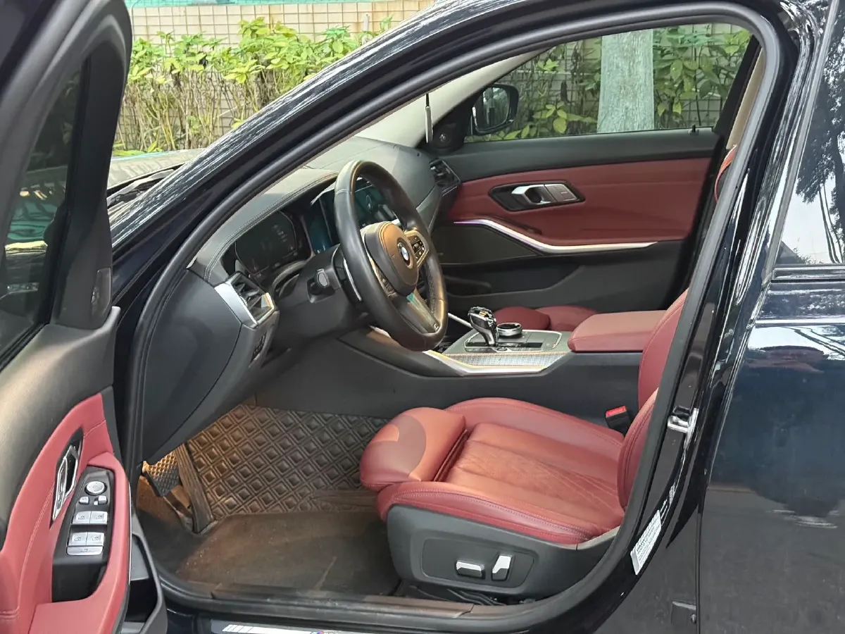 2022 BMW 3 Series 2.0T 184HP L4 8AT,autocango,china used car exporter,china ev exporter,chinese used car exporter,chinese used ev exporter